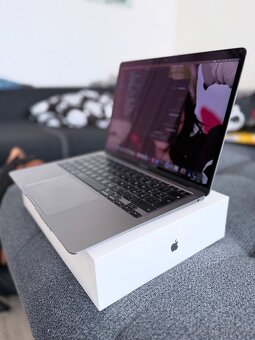 MACBOOK AIR 2020. M1. TOP STAV. - 5
