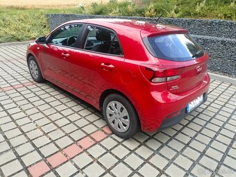 Kia Rio - 5