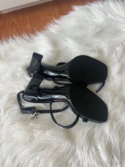 GUCCI ORIGINÁL SPOLEČENSKÉ BOTY NA KLÍNKU NA PODPATKU VEL.37 - 5