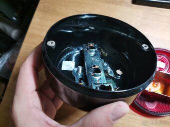 B16 Zetor Avia Liaz Tatra vlek zadní světlo PAL - 5