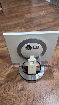 Monitor LG - 5