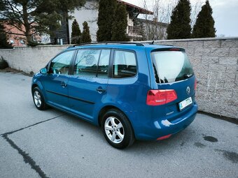 Touran 1.2 TSi xenony, led denní svícení, klima.132tis.km.. - 5