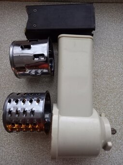 Nabízím, funkční motor k robotu Moulinex TYPE 574 02, mám I - 5
