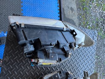 Audi A4 S4 B5 xenonové světla predface - 5
