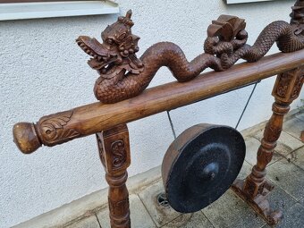 Starožitný - dřevěný - vyřezáváný - Stojan a gong - 5