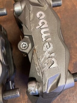 Třmeny Brembo DUCATI Monster 937 2021-2025 - 5