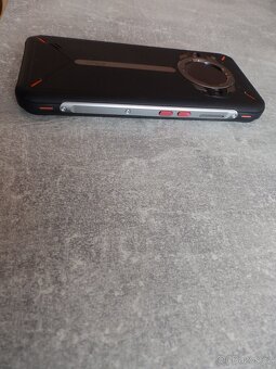 Mobilní telefon - 5