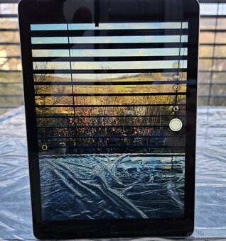 Apple iPad 5 gen. / 32GB Uložiště / Wi-Fi – Space Gray - 5