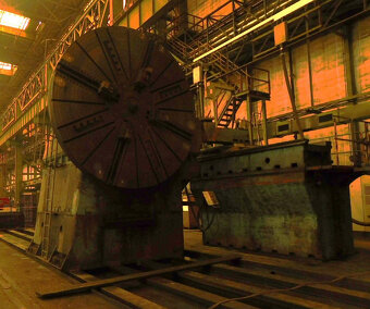 Soustruhy - hrotové SIU 700 - 5