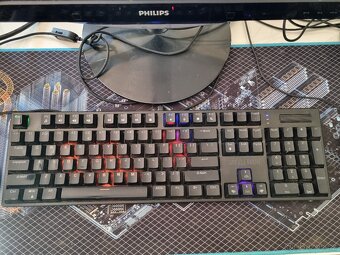 Herní příslušenství k PC kompletní. - 5