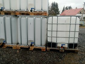 IBC nádrže kontejnery na 1000 litrů černé, bílé - 5