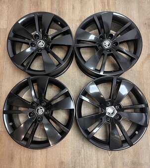 5x112 r18 original Škoda - 5