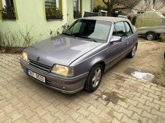 Opel Kadett Cabrio 1.6i Bertone - 5