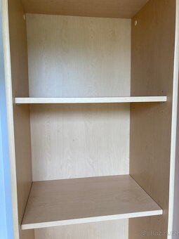 Vysoká skříň/ knihovna, design světlý dub - 5