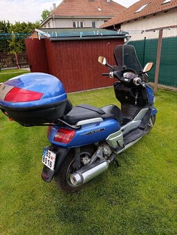 Skútr Yamaha versity 300 - 5