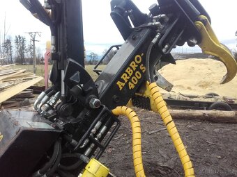 Valtra C100 + hydraulická ruka, kácecí hlavice, vyvážečkou - 5