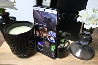 Mobilní telefon Realme GT 7 5G 12 GB/512 GB, černý - 5