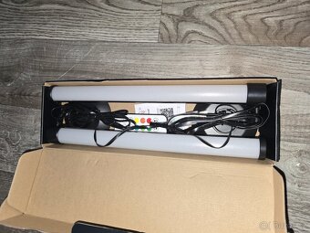 Moderní stolní ambient světlo lze ovládat aplikací přes tele - 5