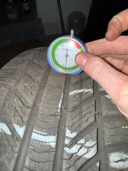 Continental zimni 225/50 R18 99V - 5