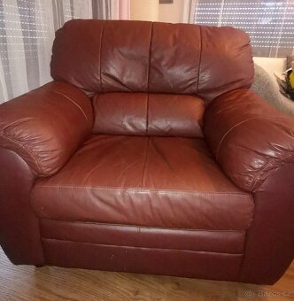 Hnědé kožené křeslo - 5