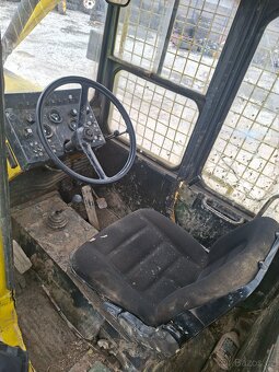 Predam traktor LKT 81Turbo - 5