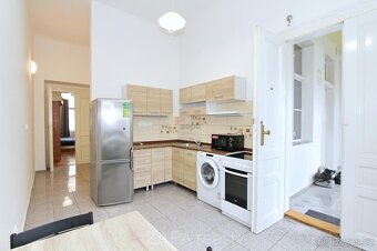 Pronájem bytu 1+1 45 m2 Praha 3 Žižkov kompletně zařízeno - 5