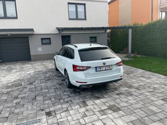 Prodám Škodu Superb III combi Sportline - 5