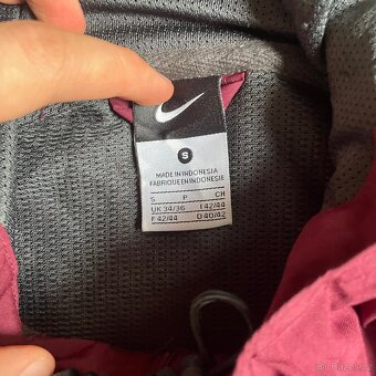 Vínová Nike sportovní bunda - 5