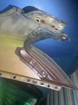 BLATNÍK PŘEDNÍ PRAVÝ VW PHAETON 3D0821022J - 5