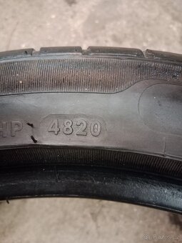 225/45/18 - 5