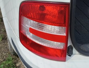 Škoda Fabia 1 kapota maska , světla, víko kufru, zadní lampy - 5