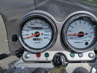 Suzuki VX800 - 5