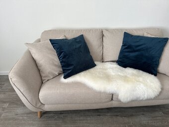 Elegantní, decentní gauč - 5