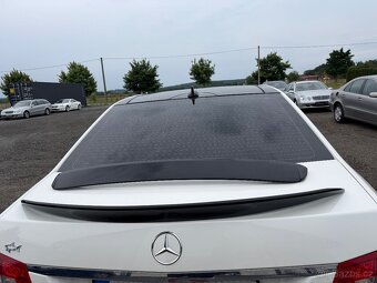 Mercedes W205 křídlo C 63 AMG a stříška - 5