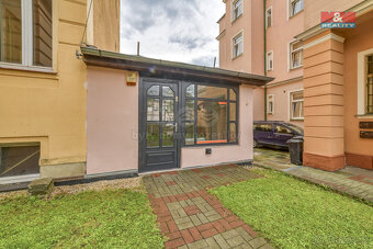 Pronájem obchodu 35 m² v Mariánských Lázních, Hlavní třída - 5
