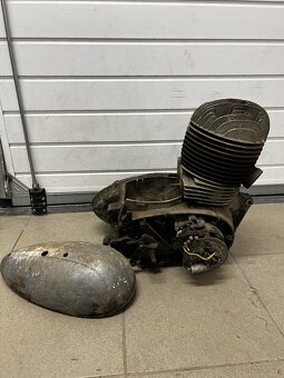 Motor Jawa 250 kývačka - 5