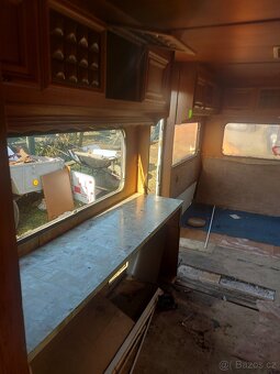 Prodám karavan 8m - 5