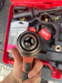 HILTI aku vrtačka - 5