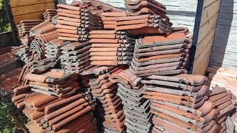 Nabízíme použité tašky Jirčany 72 a 83 z jedné střechy - 5