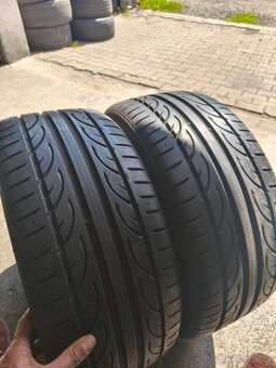 225/40/18 - 5