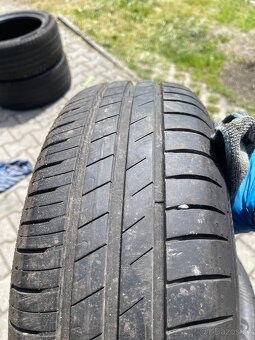 185/60 R15 4 KS Good Year - 5