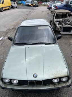 BMW e30 chromak - 5