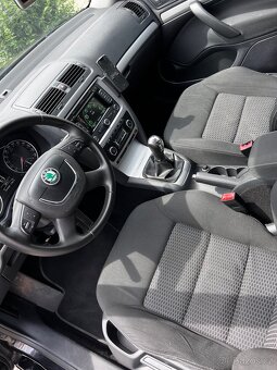 Škoda octavia 2 facelift 2.0 tdi 103 kW kombi - 5
