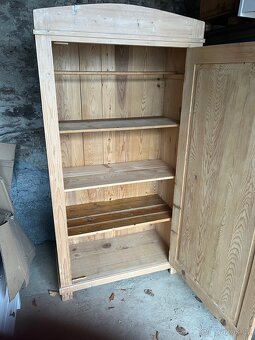 Starožitná skříň masivní - 5