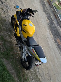 Honda CBR 929RR Fireblade - 5