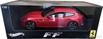 Ferrari FF 1:18 Hot Wheels Elite REZERVACE - 5