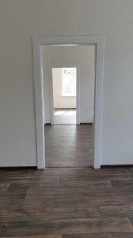 Pronájem bytu 3 + 1, 103 m2, 1. patro, v centru Pardubic - 5