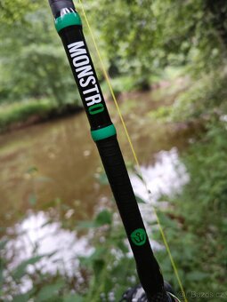 Sumcové pruty Delphin monstro 2,1m 250g - 5