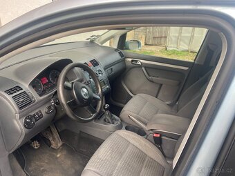 VW Touran 2.0tdi, 7 místný - 5