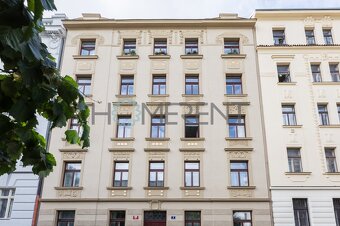 Útulná a plně zařízená garsonka u Stromovky – 1kk, 39 m², Pr - 5